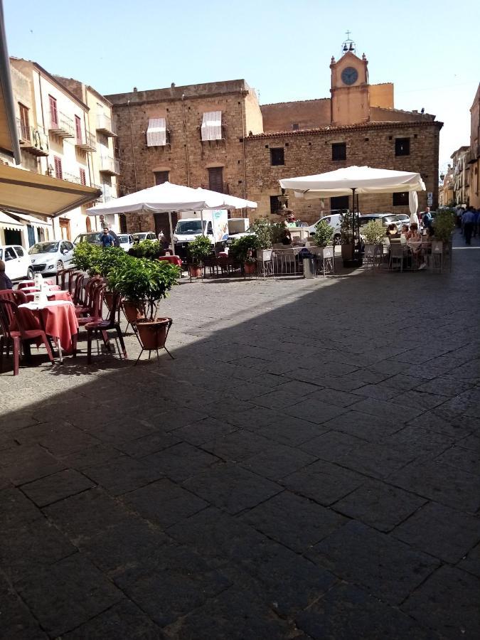 Da Giusy Apartment Castelbuono  Bagian luar foto